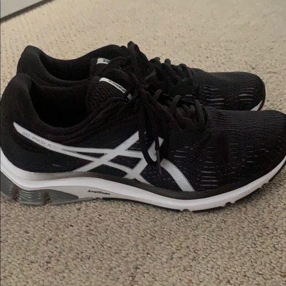 {keywor d} asics running gel pulse
